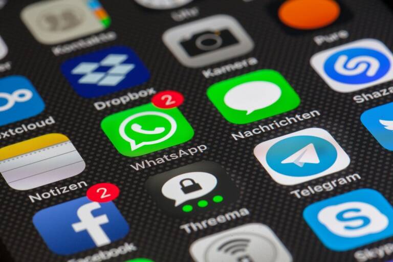 Netiquette: essere educati sui social